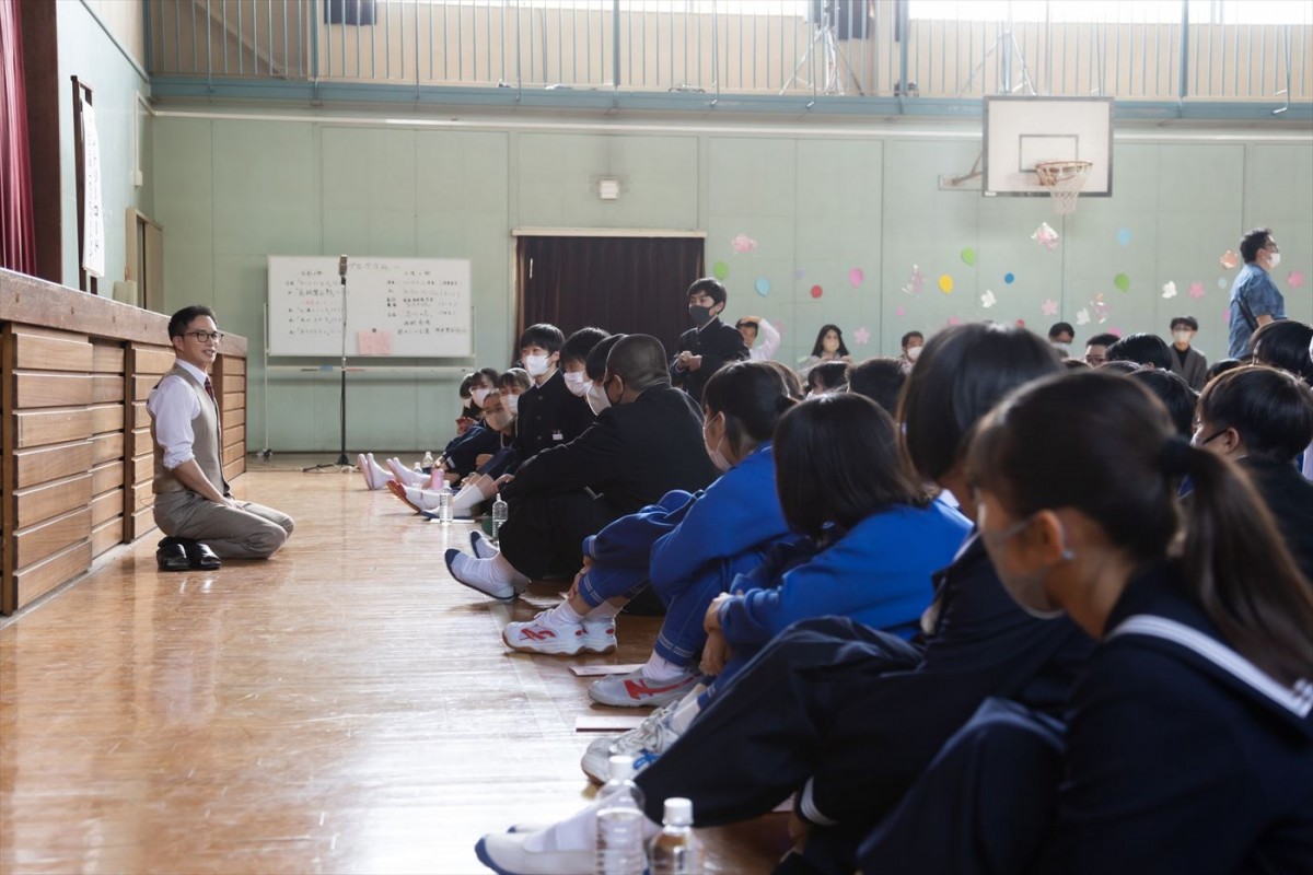 市原隼人主演『おいしい給食 Road to イカメシ』SP特番映像を公開！　入場者プレゼントも決定