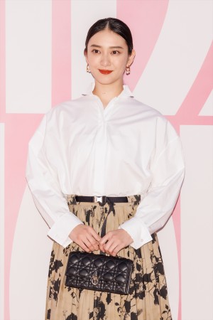 武井咲、「ミスディオール展覧会　ある女性の物語」に登場