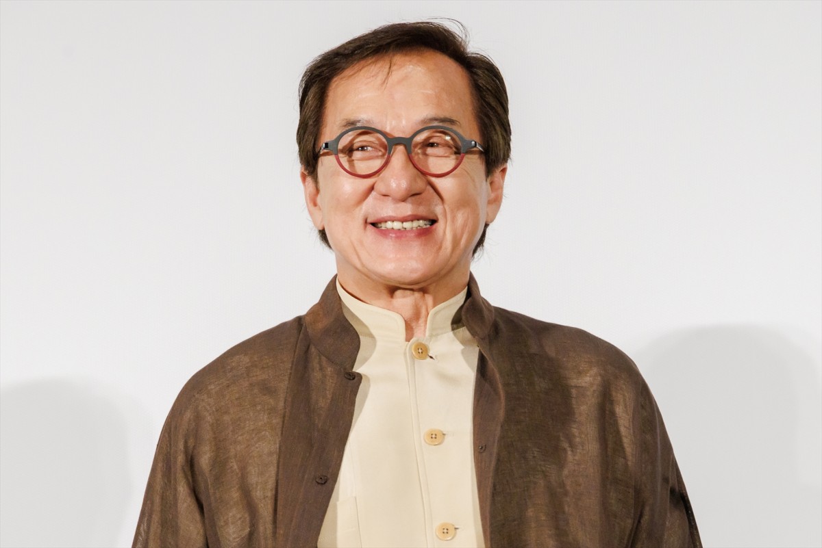 ジャッキー・チェン、13年ぶり来日で“生歌唱”　酔拳も披露しファン歓声