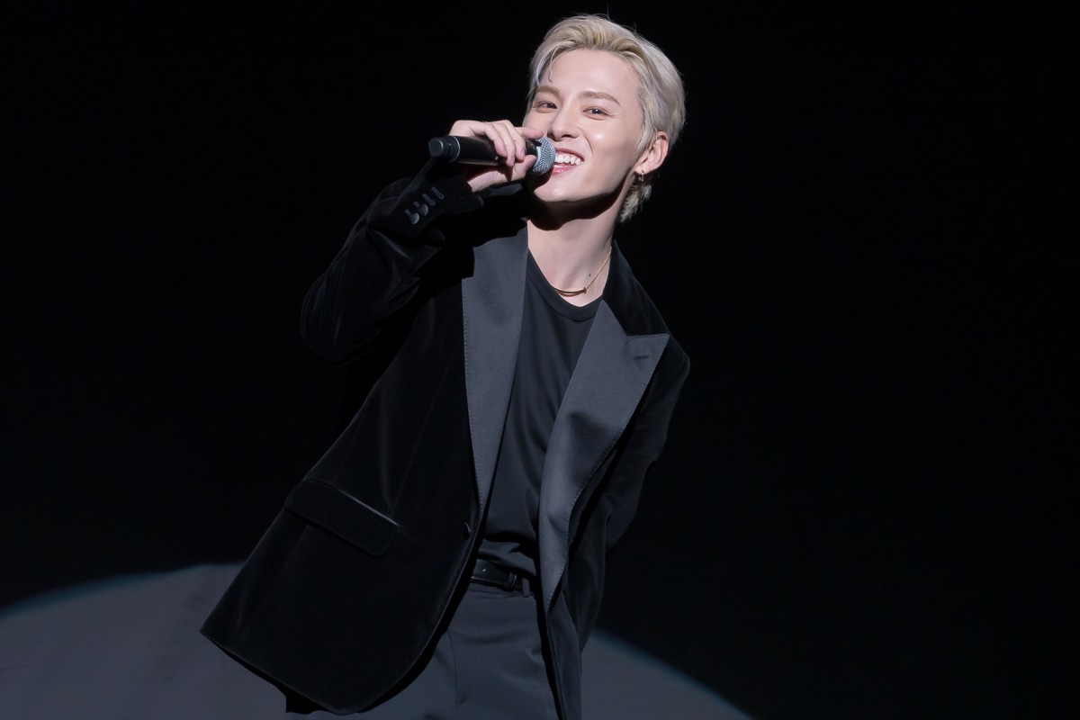 JO1＆FANTASTICS、レッドカーペットを全力疾走　川西拓実「楽しい！」と笑顔