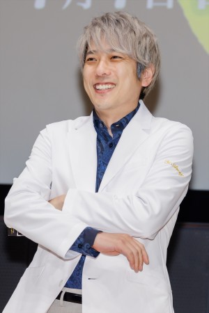 二宮和也、日曜劇場『ブラックペアン シーズン2』第1話プレミアム試写会＆舞台挨拶に登場