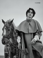 『山崎賢人15周年記念写真集（仮）』より