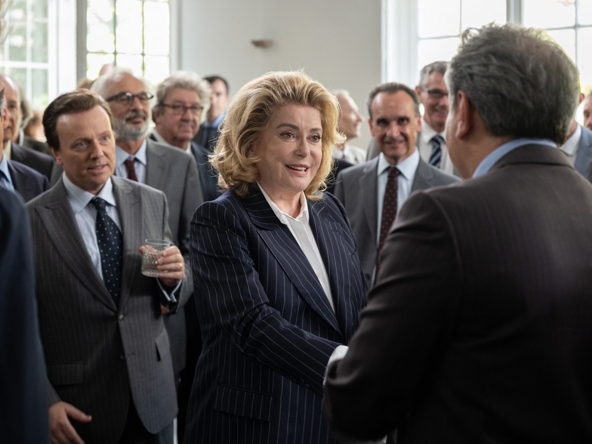 フランスの至宝、カトリーヌ・ドヌーヴ主演『ベルナデット 最強のファーストレディ』11.8日本公開決定