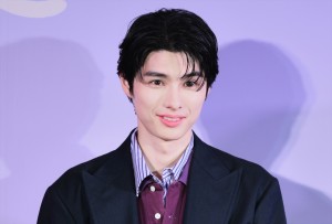 本田響矢、Netflixシリーズ『恋愛バトルロワイヤル』配信記念イベント 明日蘭学院学園祭に登場