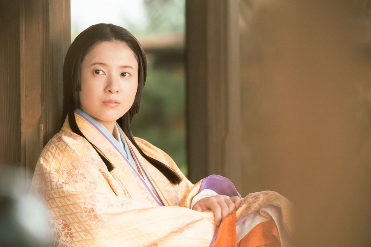 『光る君へ』“まひろ”吉高由里子、ついに『源氏物語』に着手　ネット歓喜も意味深ラストに騒然「機嫌損ねたか？」