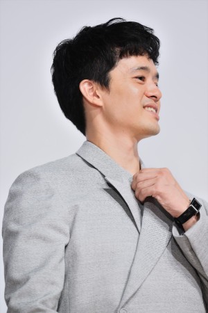 池松壮亮、映画『ぼくのお日さま』ジャパンプレミアに登場