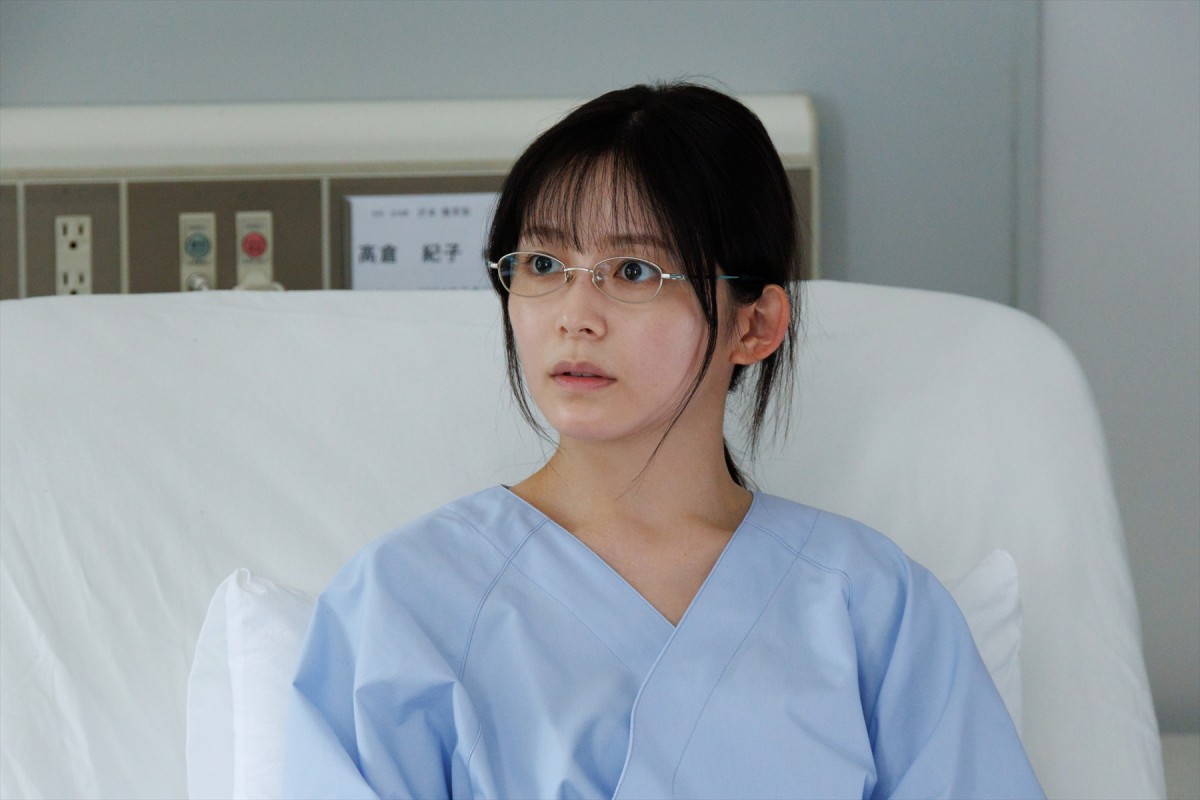 『GO HOME』第5話　“桜”小芝風花の部屋を“母”鈴木杏樹が訪問　桜の過去が明らかに