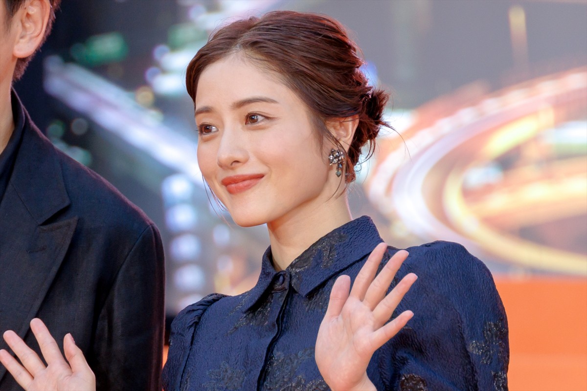 石原さとみ、綾野剛からのメールで知った『ラストマイル』出演「うれしさを通り越して爆笑してました（笑）」