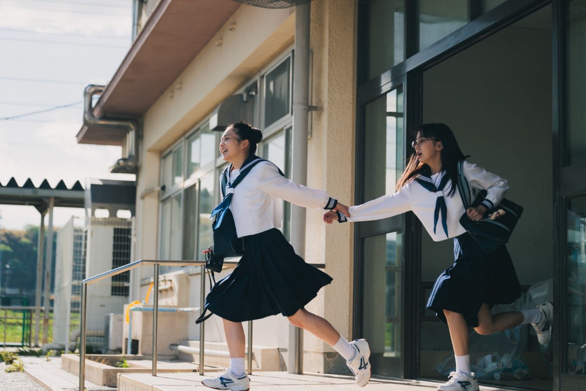 黒木華主演『アイミタガイ』、釜山国際映画祭出品決定　“相身互い”の心で繋がる人々の場面写真解禁