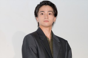 木戸大聖、映画『きみの色』初日舞台挨拶に登場