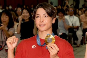 出口クリスタ、パリ2024オリンピック チームニッセイ 報告会に登場