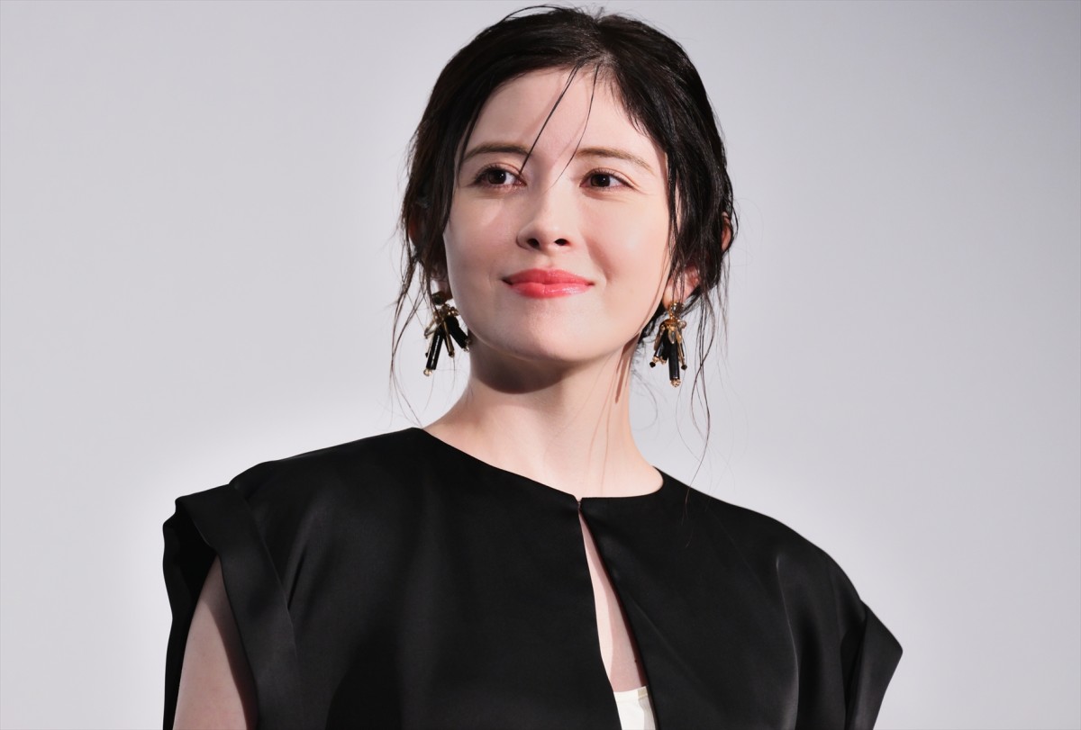 長澤まさみ、遠藤憲一との仲良しぶりを明かす　呼び名は「『憲一』っていう風に呼び捨てで」