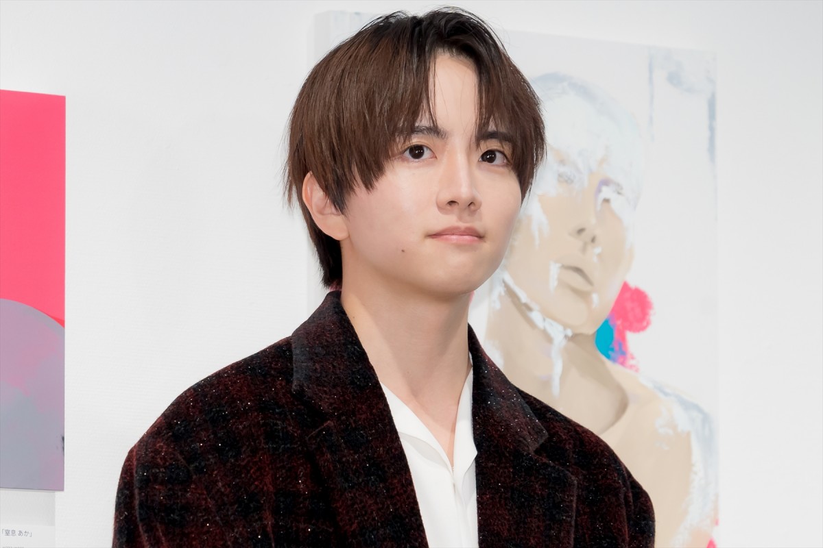 板垣李光人、初個展のタイミングは「すごく運命的だった」　楽しみもありつつドキドキも