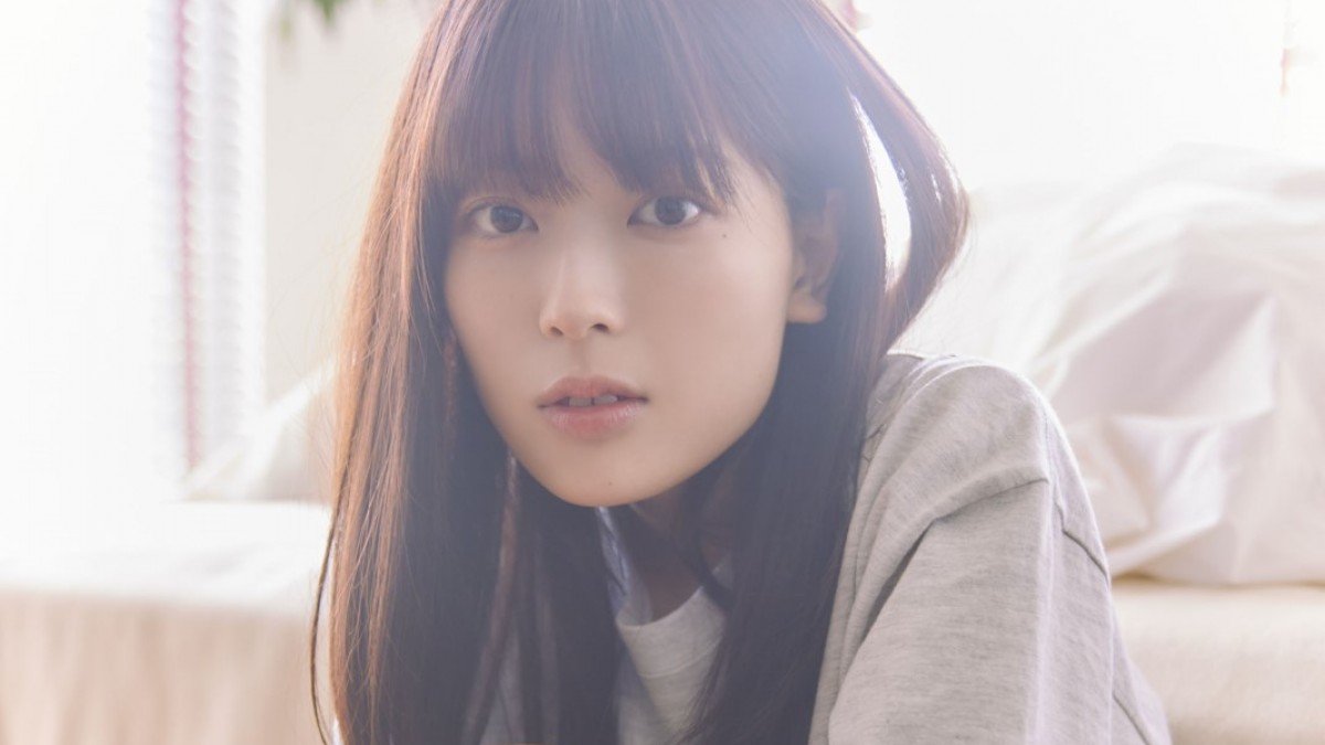 乃木坂46 岩本蓮加　まとめ売り 乃木坂46岩本蓮加、グレージュビキニで抜群プロポーション 1st写真集