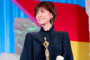 内田有紀、『東京ドラマアウォード2024』授賞式に登場