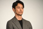 妻夫木聡、映画『本心』完成披露舞台挨拶に登場
