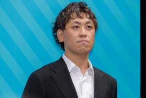 横堀光範監督、映画『あたしの！』完成披露試写会舞台挨拶に登場