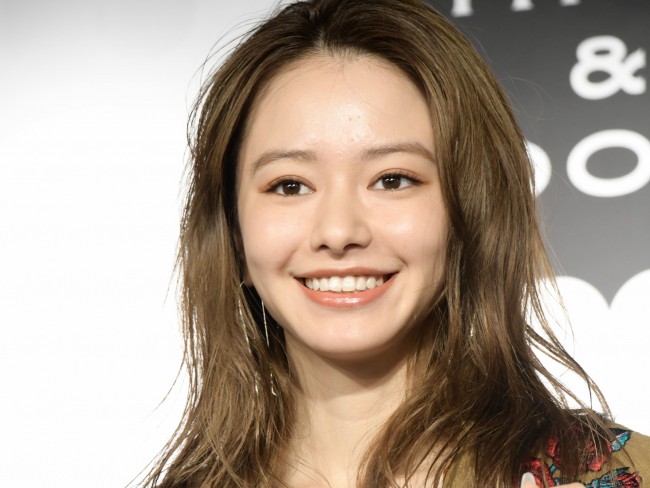山本舞香(2021年撮影)