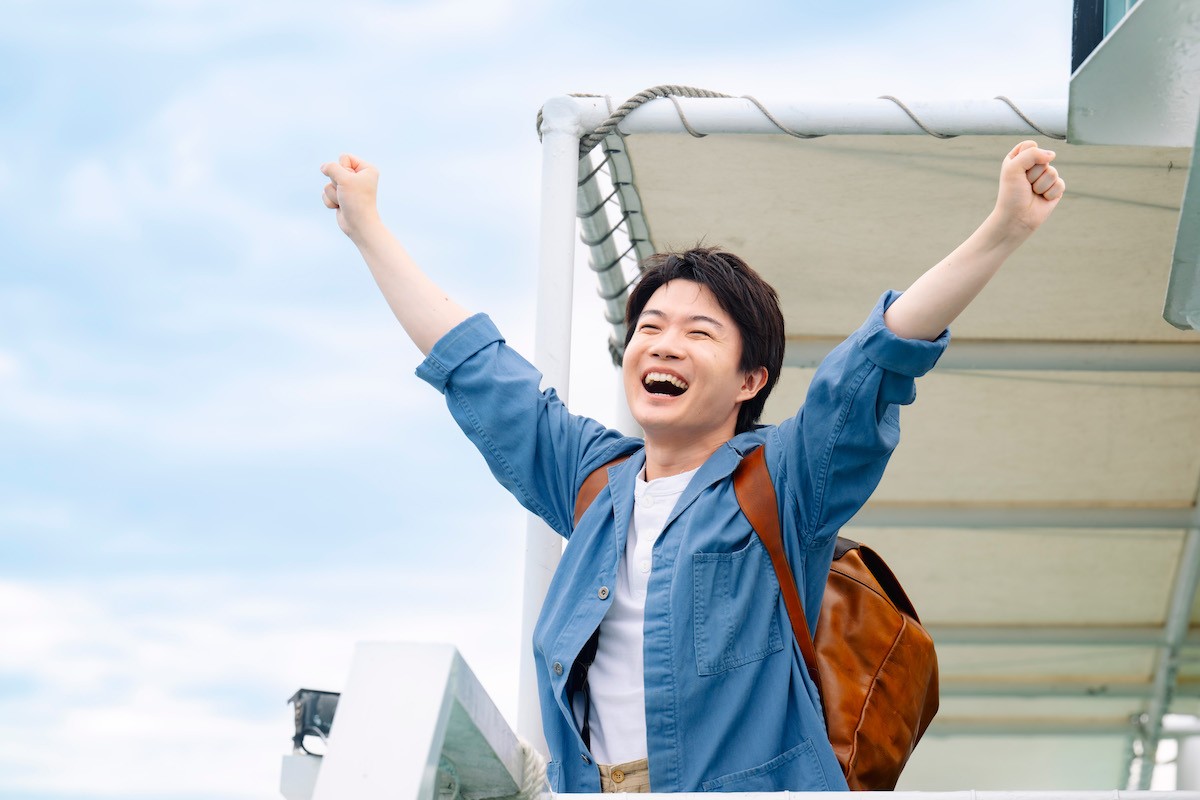 『海に眠るダイヤモンド』一人二役の神木隆之介、“別人ぶり”のうまさに驚き　ミステリー要素にも引き込まれた初回