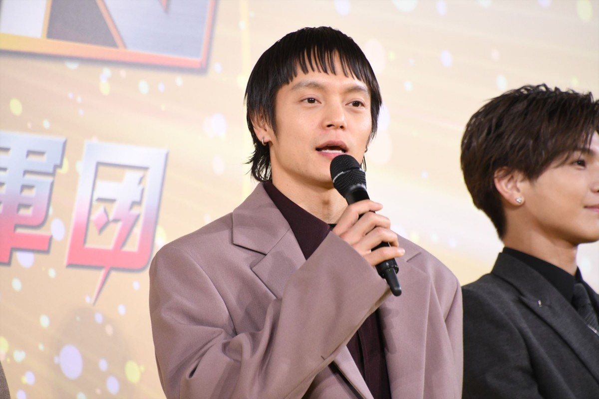 松山ケンイチ、染谷将太ら映画『聖☆おにいさん』完成報告会でまさかの展開！　豪華キャストが別作品を宣伝