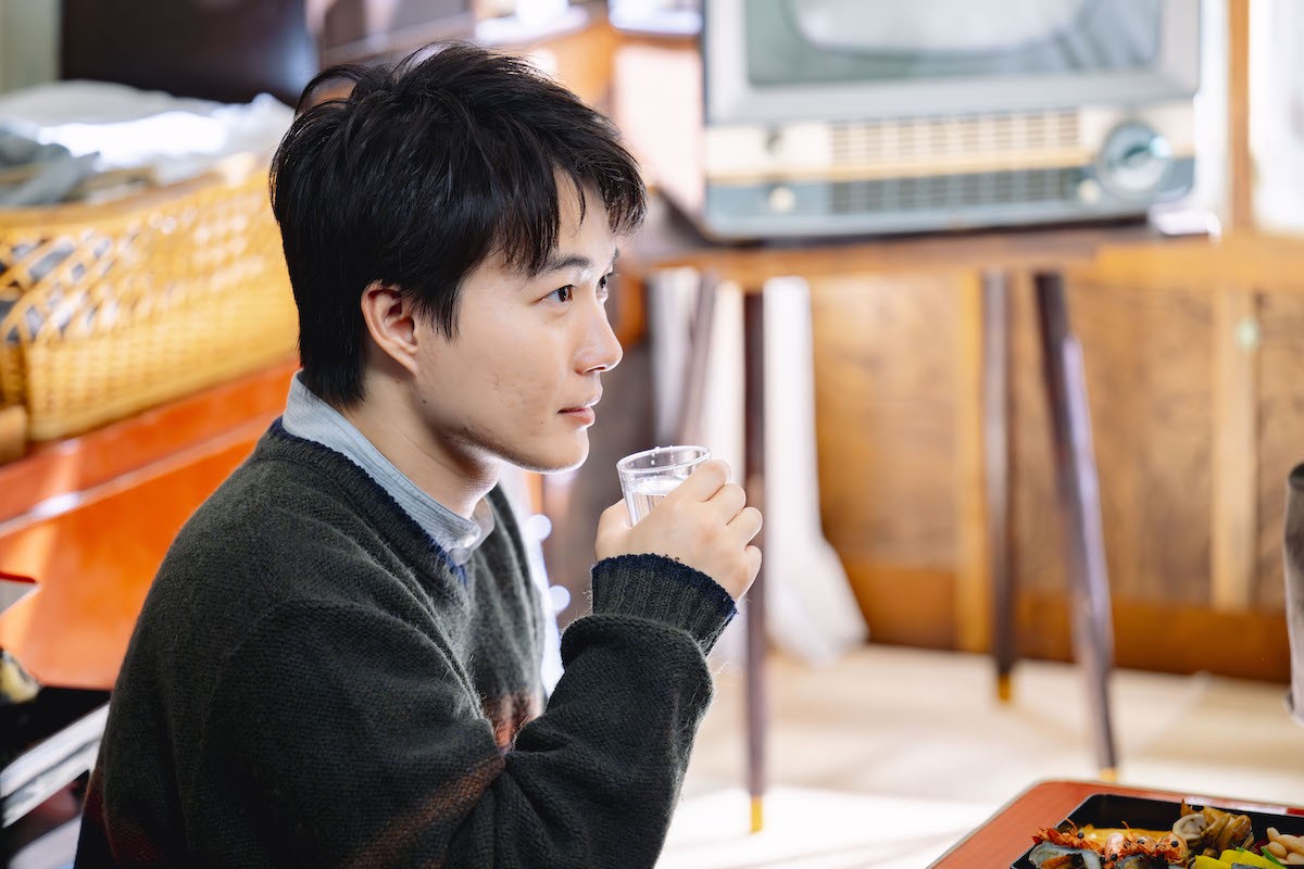『海に眠るダイヤモンド』第6話　“玲央”神木隆之介、鉄平が残した日記から“種”のようなものを見つける
