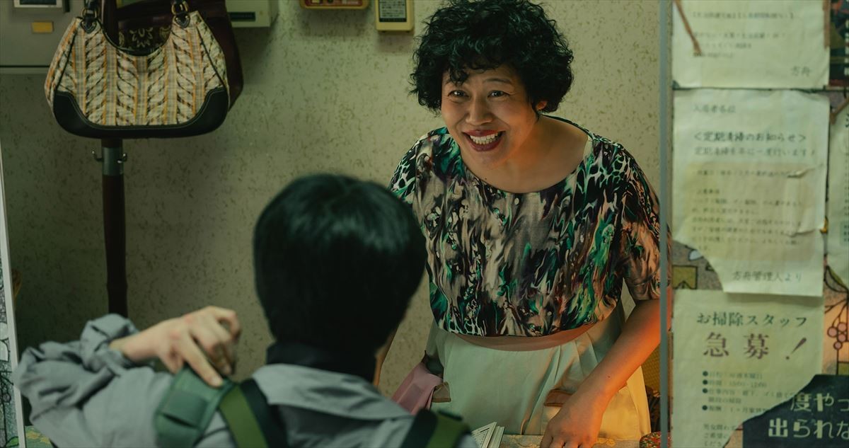 柳俊太郎、次に演じたいのは“まともな人間”!?　『他人は地獄だ』でイカれた冷徹男を熱演