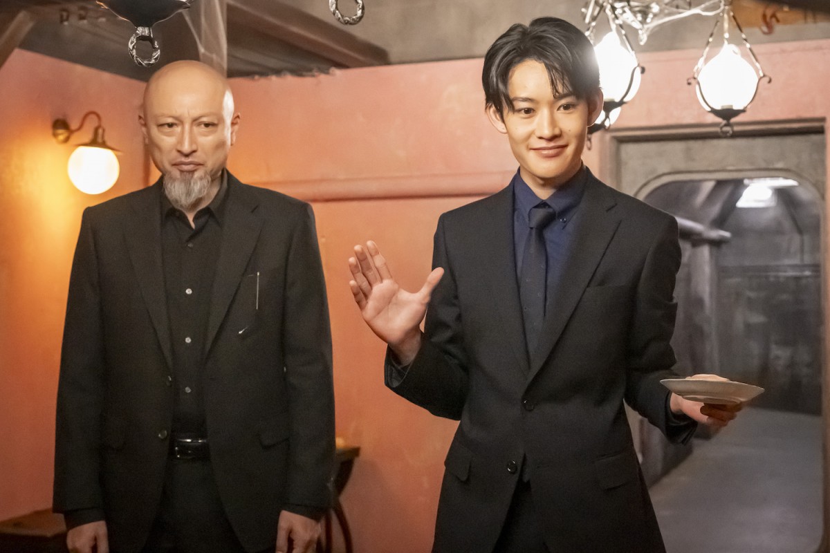 『民王R』第4話　“泰山”遠藤憲一、臨終間近のおばあさんと入れ替わってしまう