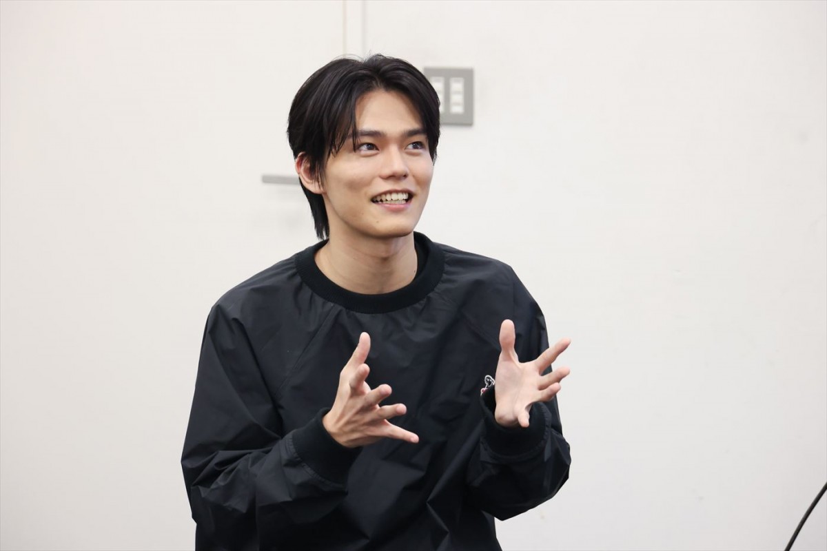 日向亘＆乃木坂46・梅澤美波＆ヨーロッパ企画・上田誠の3ショット到着　ドラマ『デスゲームで待ってる』座談会実施
