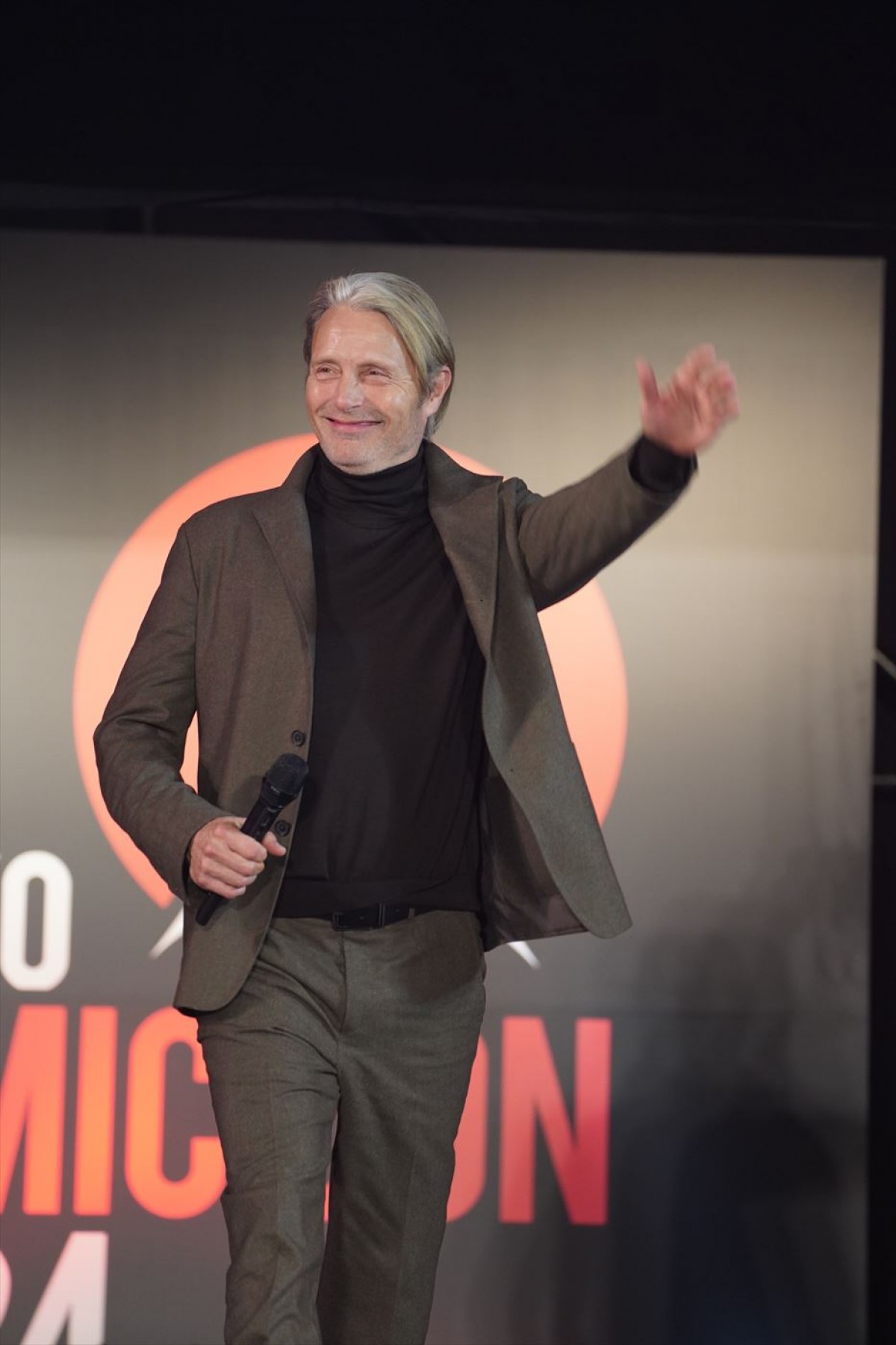 マッツ・ミケルセン主演最新作『愛を耕すひと』ムビチケ特典のキャラポス6種解禁　来日中のマッツの最新フォトも到着