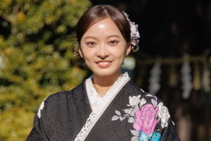 川瀬莉子、「オスカープロモーション2025年新春晴れ着撮影会」にて
