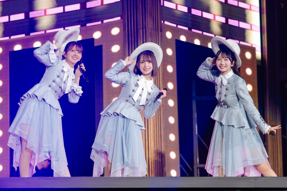 日向坂46、東京ドームライブ　卒業メンバー＆オードリーがサプライズ出演　新曲初披露も