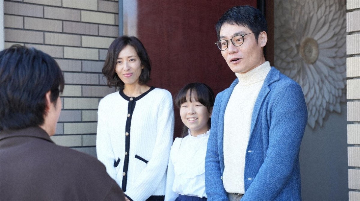 【今夜スタート！】鈴鹿央士×山本舞香『闇バイト家族』　超クセ強のニセ家族が織りなす、痛快エンターテインメント