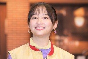 影山優佳、ドラマ25『ハコビヤ』記者会見に登場