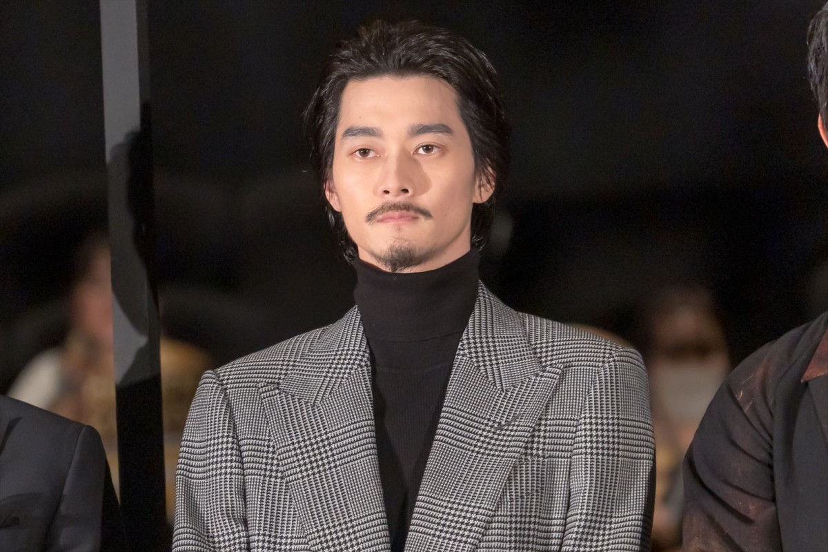 山田杏奈、山崎賢人の座長ぶりを絶賛「まさに“不死身の山崎”」