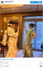 お互いを撮り合う松尾美佑（左）と岩本蓮加（右）　※「乃木坂46・清宮レイ」インスタグラム