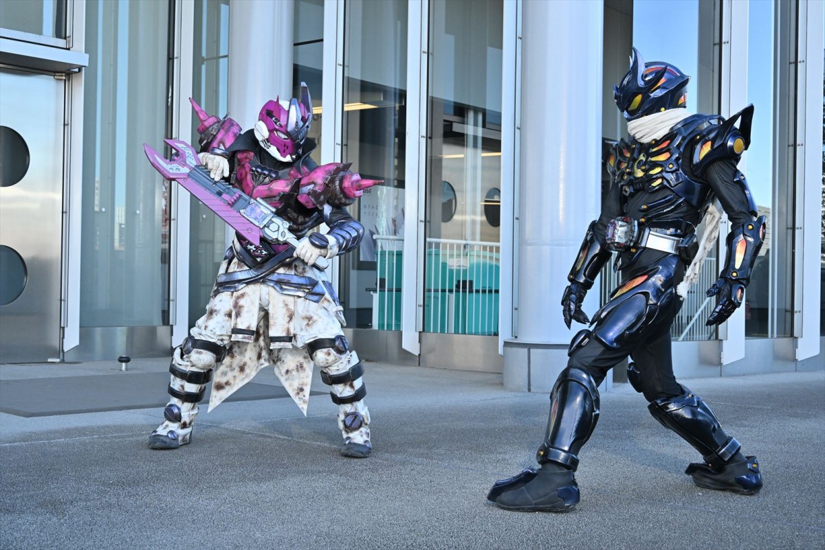 『仮面ライダーガッチャード』第17話「ムーンブレイク・メッセンジャー」、もうひとりのガッチャードが登場