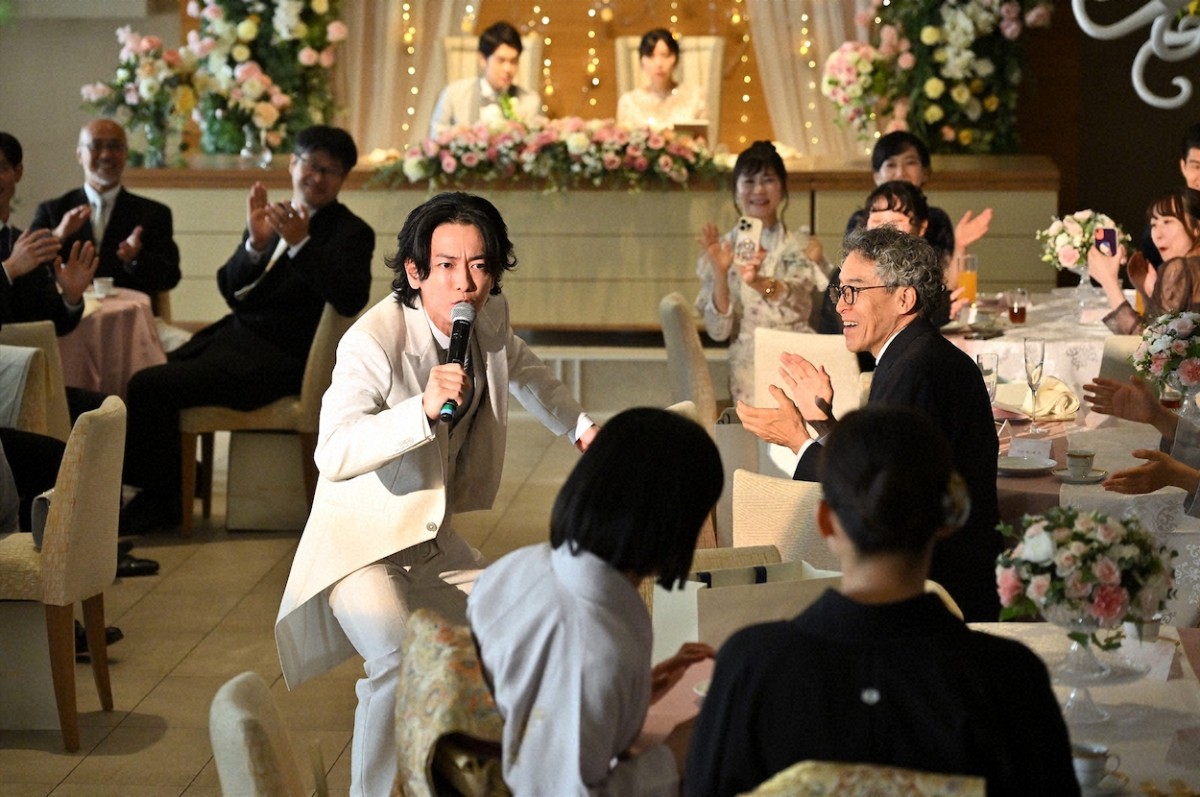 『義母と娘のブルースFINAL』“麦田”佐藤健、“亜希子”綾瀬はるかへのプロポーズに爆笑「ラップバトルかw」