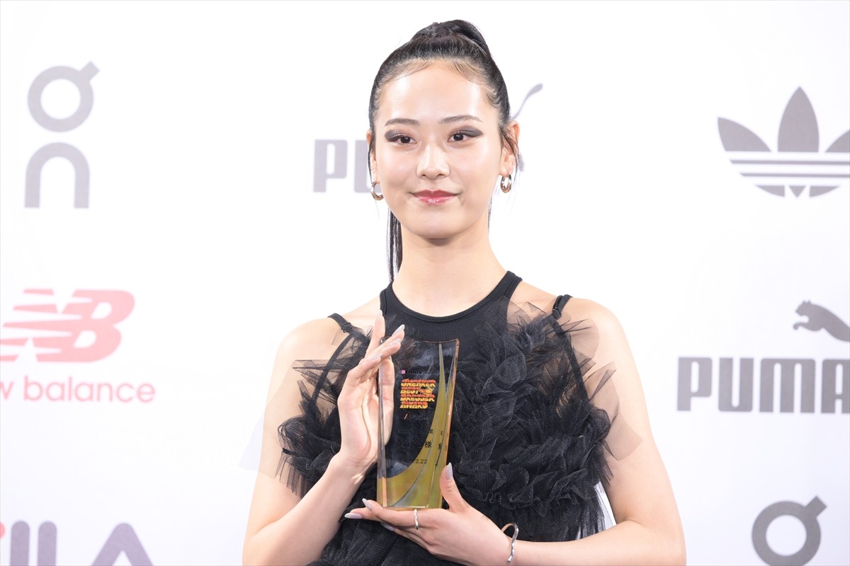 藤田ニコル、なえなのらが『SNEAKER BEST DRESSER AWARD2024』受賞に喜び