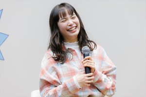 関水渚、ドラマ『ブラックガールズトーク』記者会見に登場