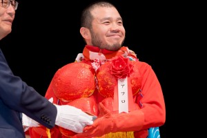 アフロ、「第78回毎日映画コンクール」表彰式に登場