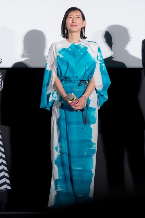 木村多江、『映画 マイホームヒーロー』初日舞台挨拶に登場