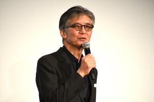 成島出監督、映画『52ヘルツのクジラたち』初日舞台挨拶に登場