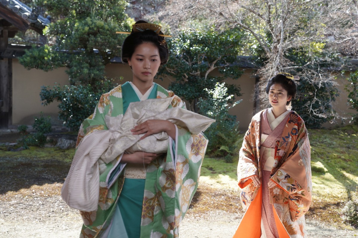 『大奥』第9話　“倫子”小芝風花、再会した“定信”宮舘涼太から抱きしめられる