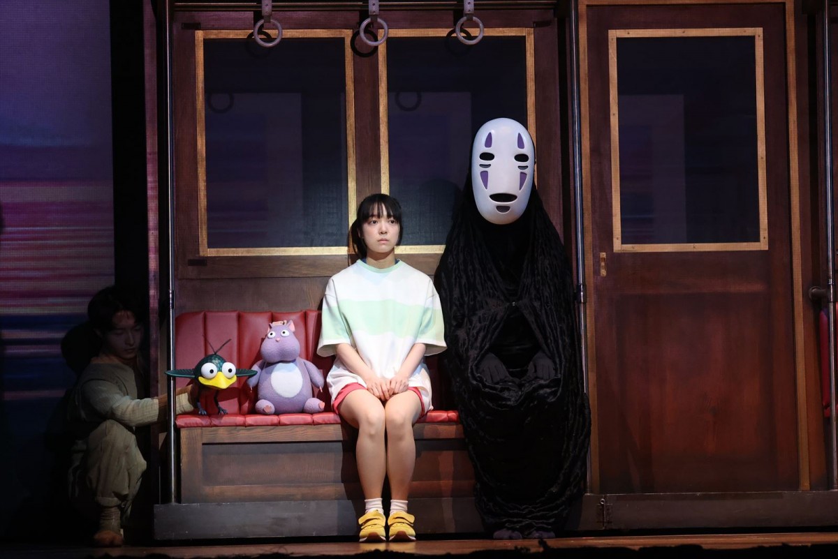 舞台『千と千尋の神隠し』開幕！　4人の千尋が『君生き』オスカー受賞をお祝い