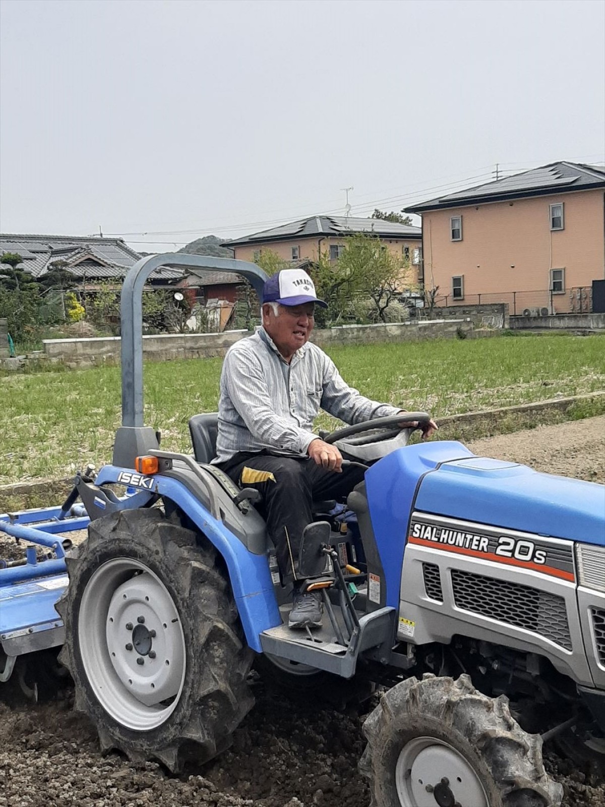 妻が父親に写真を見せたら「おじいさんやん！」と絶叫　81歳夫と結婚した53歳の妻　あすの『新婚さん』