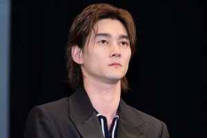 柳俊太郎、映画『バジーノイズ』完成披露試写会に登場