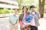 ドラマ『東京タワー』よりクランクアップを迎えた（左から）MEGUMI、松田元太、主演の永瀬廉