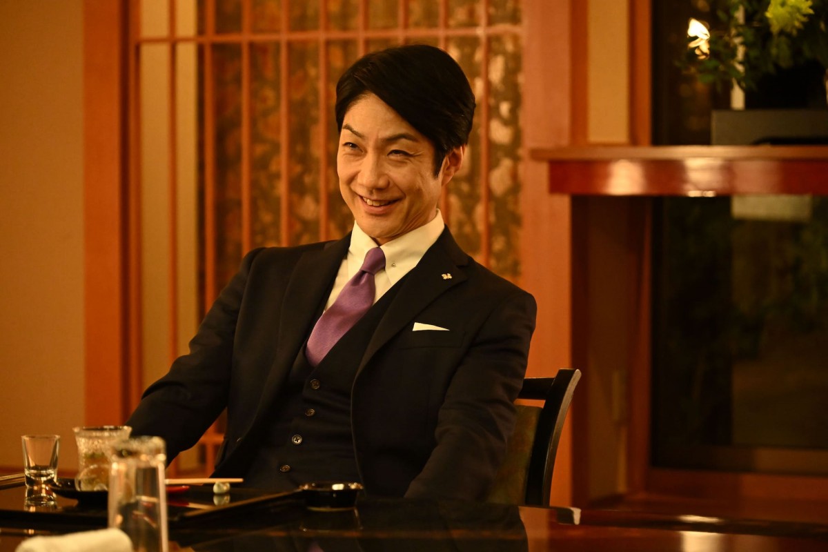 『アンチヒーロー』“明墨”長谷川博己、“伊達原”野村萬斎とついに対面　ネット鳥肌「笑顔が怖い」