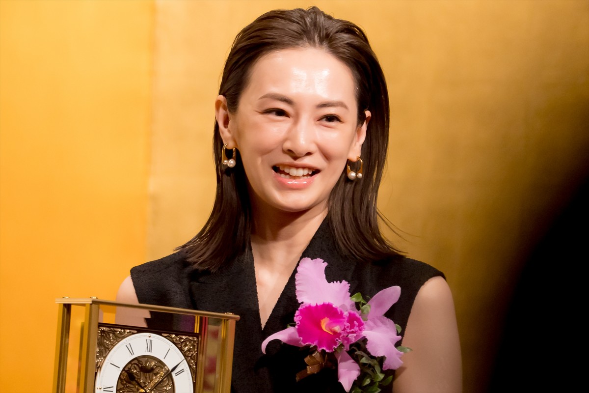北川景子、橋田賞受賞　『どうする家康』出演は撮影と子育ての両立に不安も