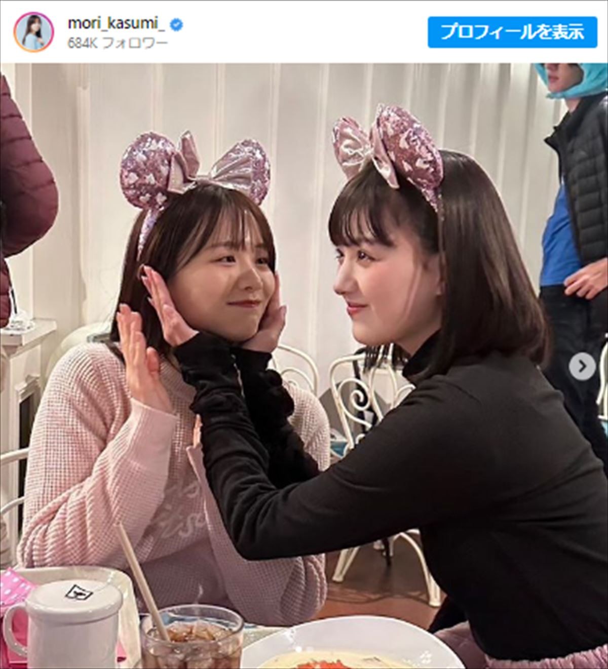 森香澄×鶴嶋乃愛のカチューシャ姿に反響　※「森香澄」インスタグラム